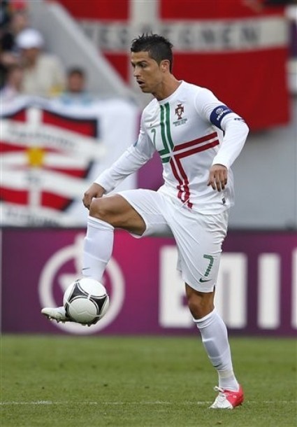 Ronaldo vẫn là tâm điểm chú ý.